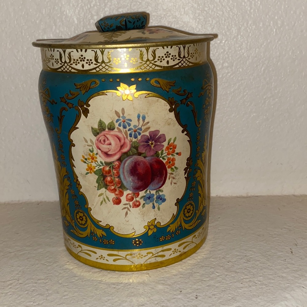 Vintage George W Horner flower tin. Made In England